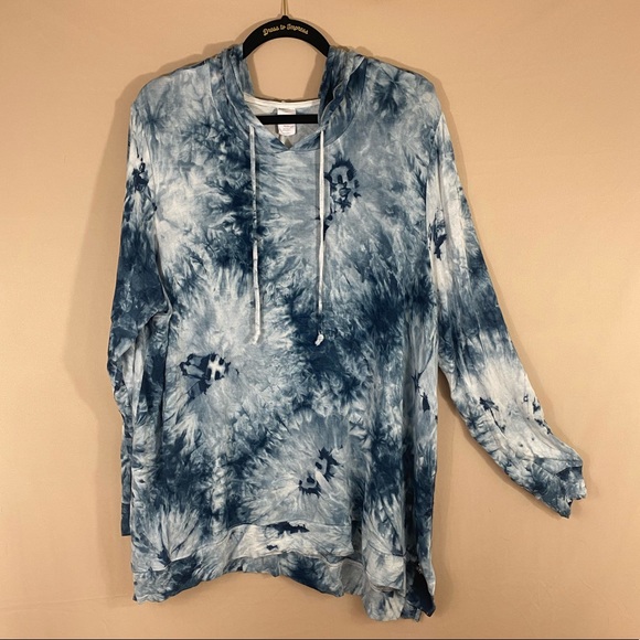 Livi Active Sweaters - Livi by Lane Bryant Athleisure Oversize Tye Dye Sweatshirt Hoodie